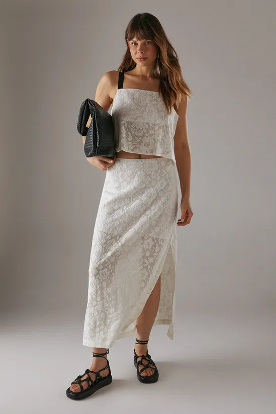 Tablecloth Crochet Strappy Crop Top